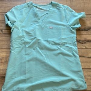 SMALL MINT FIGS TOP